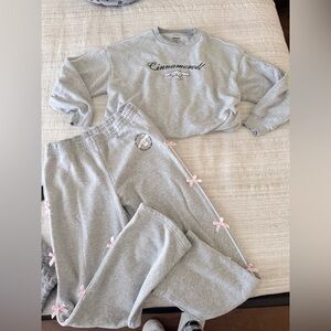 women’s sweat set (hello kitty line/character cinnamon roll )